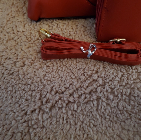 Red Purse - Picture 6 of 6